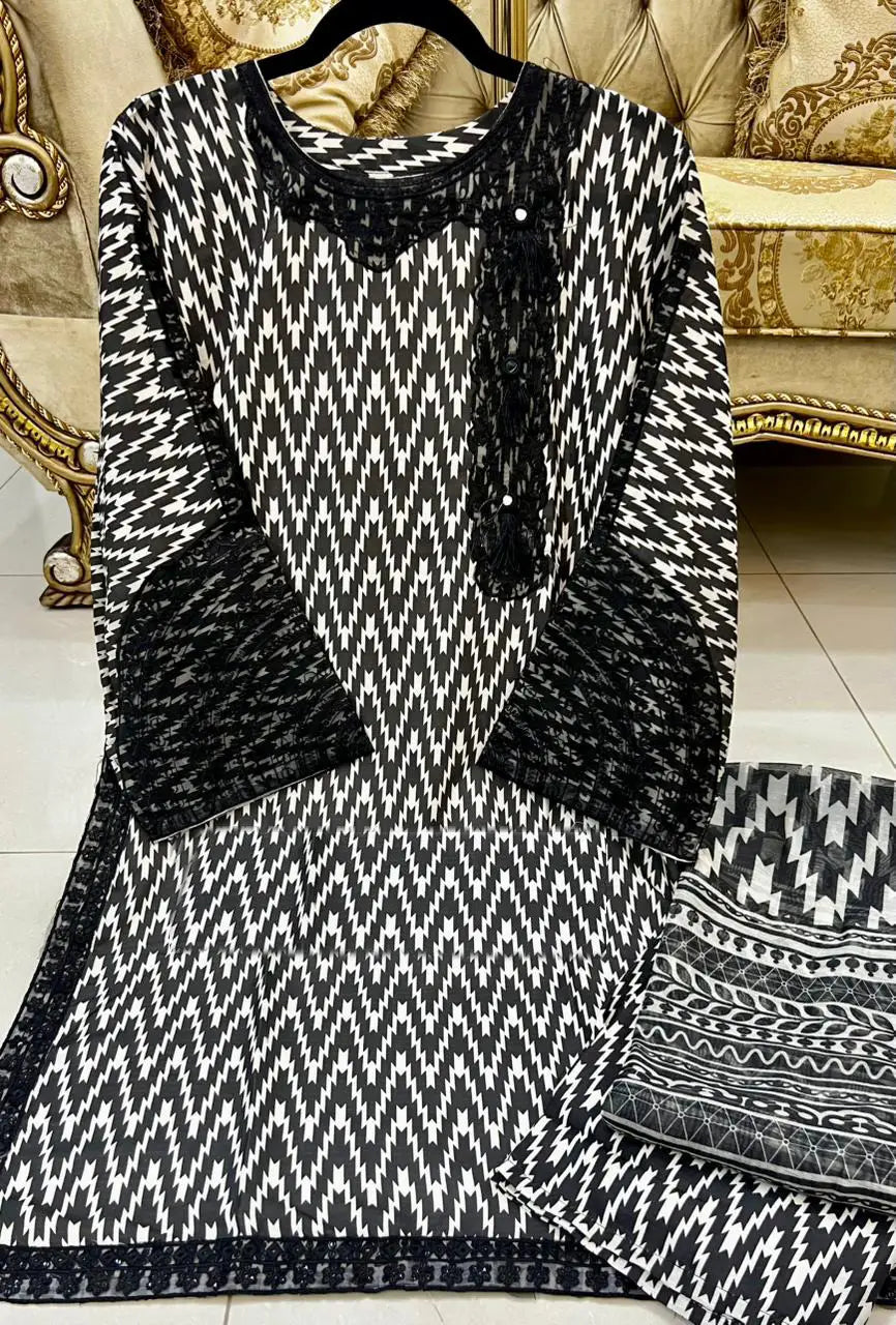 3 Pcs Women's Stitched Lawn Printed Suit
