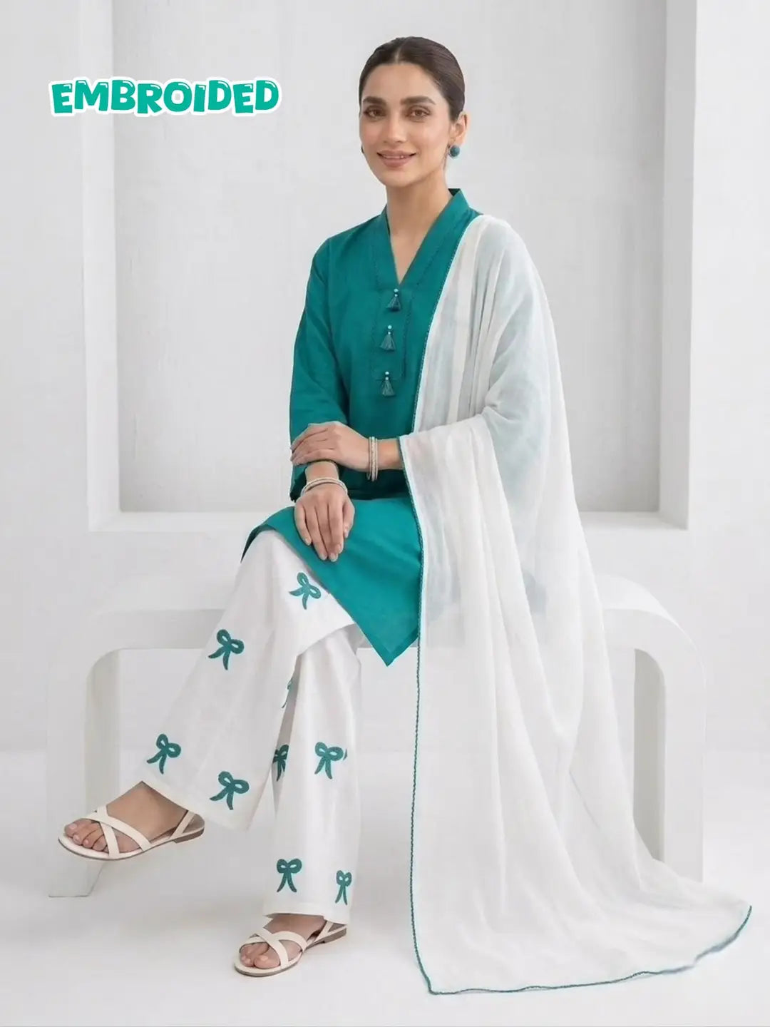 3 Pcs Women's Stitched Cotton Lawn Embroidered Suit Viral Tie Design
