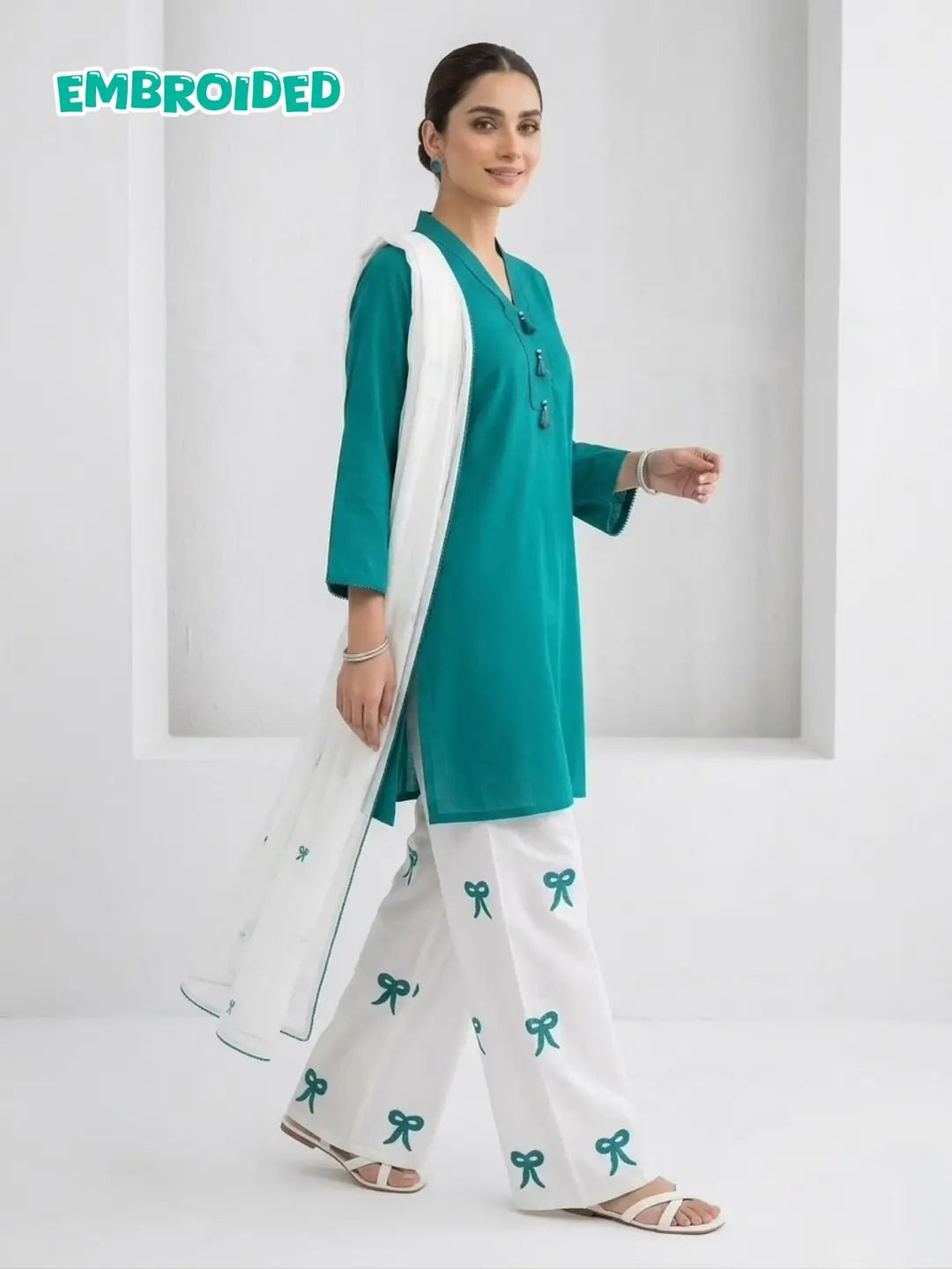 3 Pcs Women's Stitched Cotton Lawn Embroidered Suit Viral Tie Design
