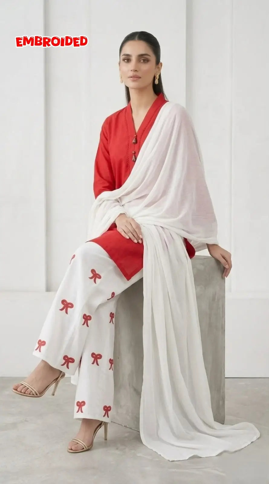 3 Pcs Women's Stitched Cotton Lawn Embroidered Suit Viral Tie Design